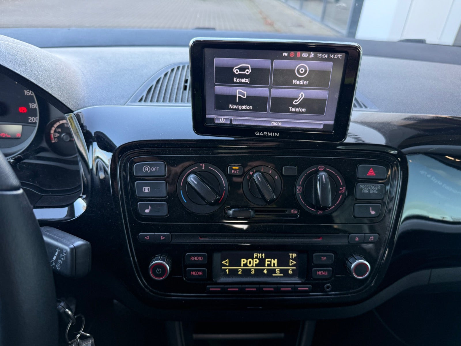 Hvid VW UP! fra 2016