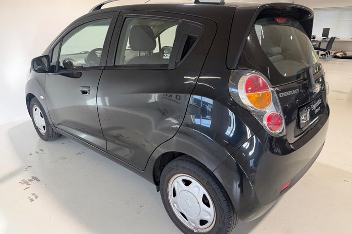 Sort Chevrolet Spark fra 2012