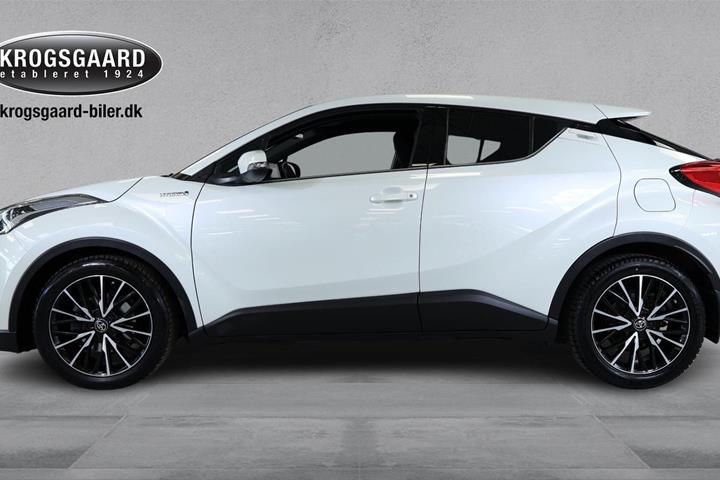 Hvid Toyota C-HR fra 2018