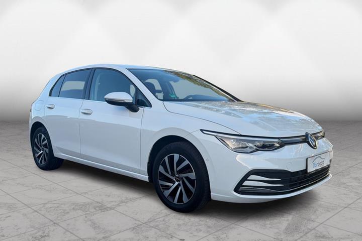 Hvid VW Golf VIII fra 2021
