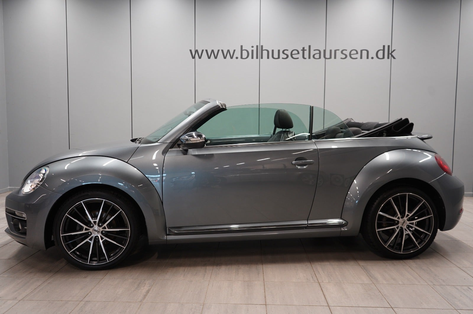 Grå VW The Beetle fra 2017