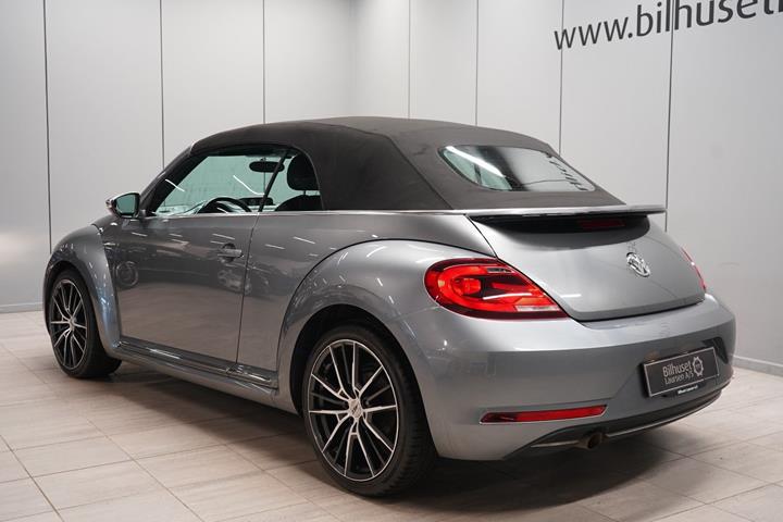 Grå VW The Beetle fra 2017