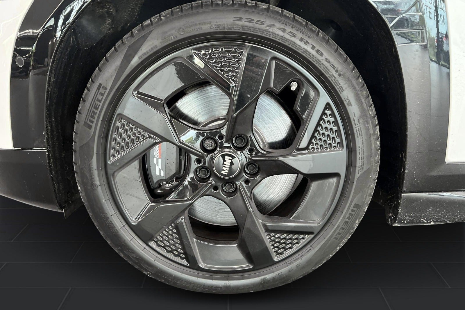 Hvid Mini Aceman SE fra 2025