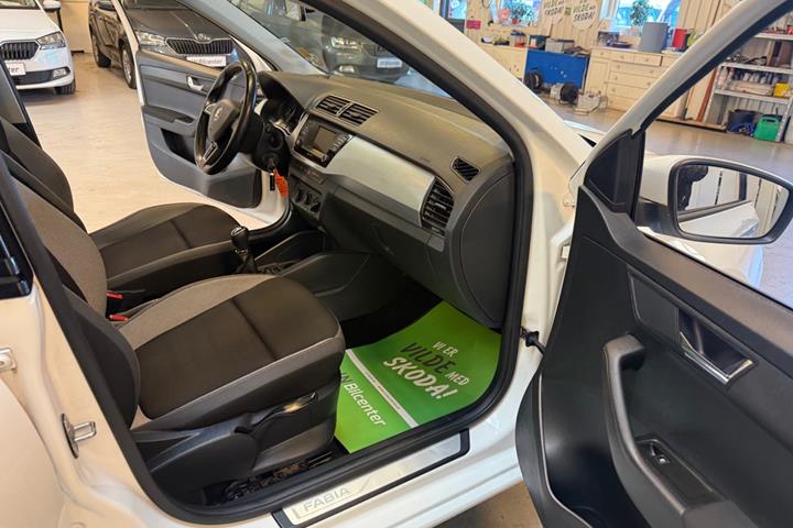 Sort Skoda Fabia fra 2016