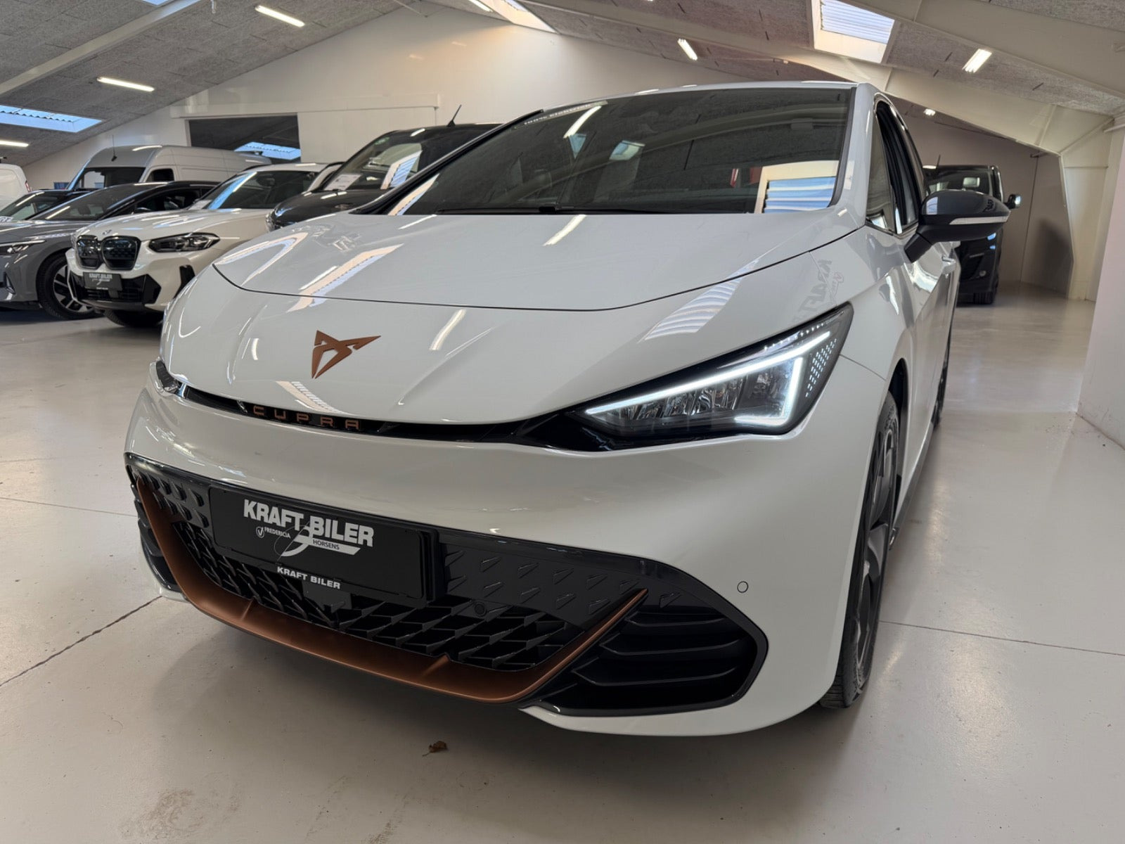 Hvid Cupra Born fra 2023