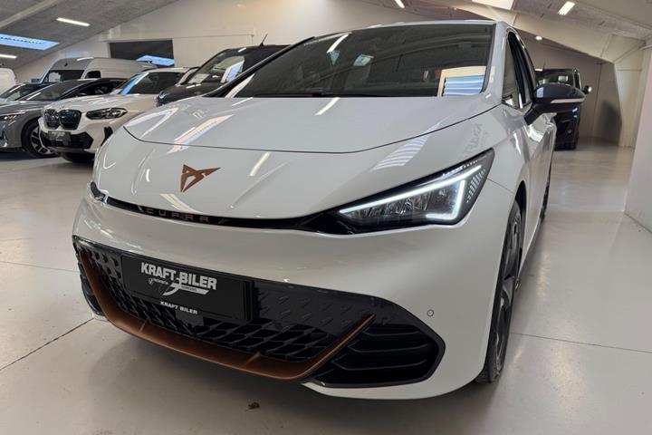 Hvid Cupra Born fra 2023