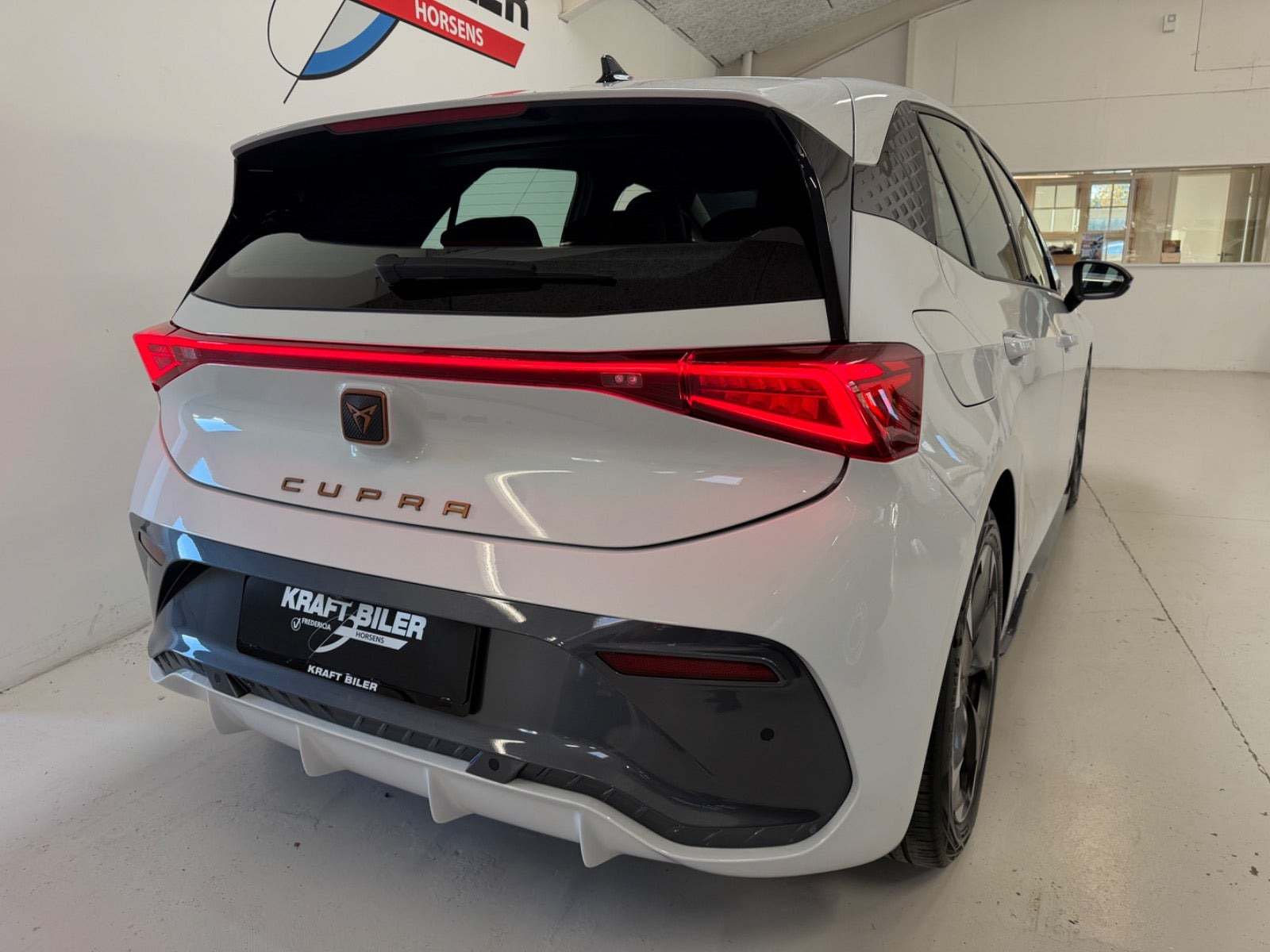 Hvid Cupra Born fra 2023