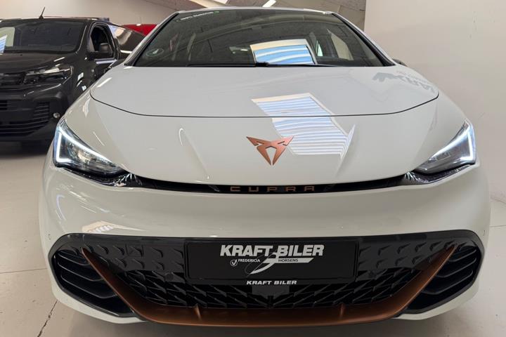 Hvid Cupra Born fra 2023