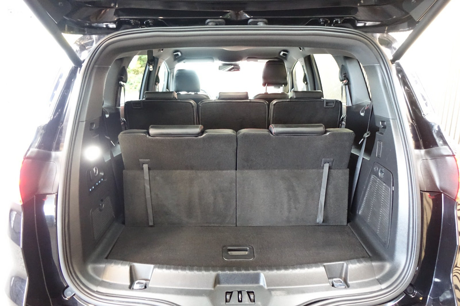 Sort Ford S-MAX fra 2020