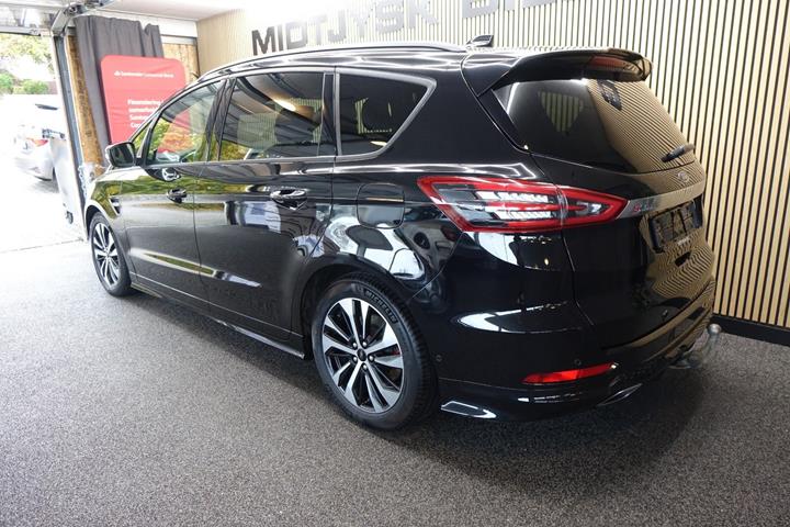 Sort Ford S-MAX fra 2020