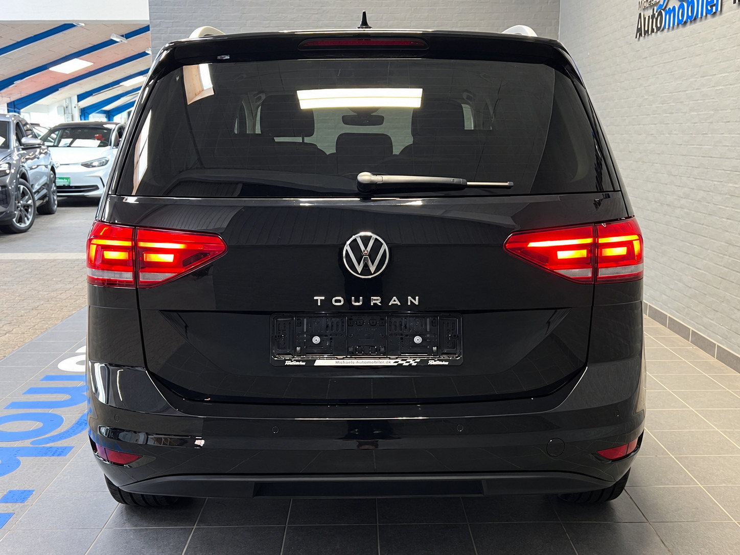 Sort VW Touran fra 2021