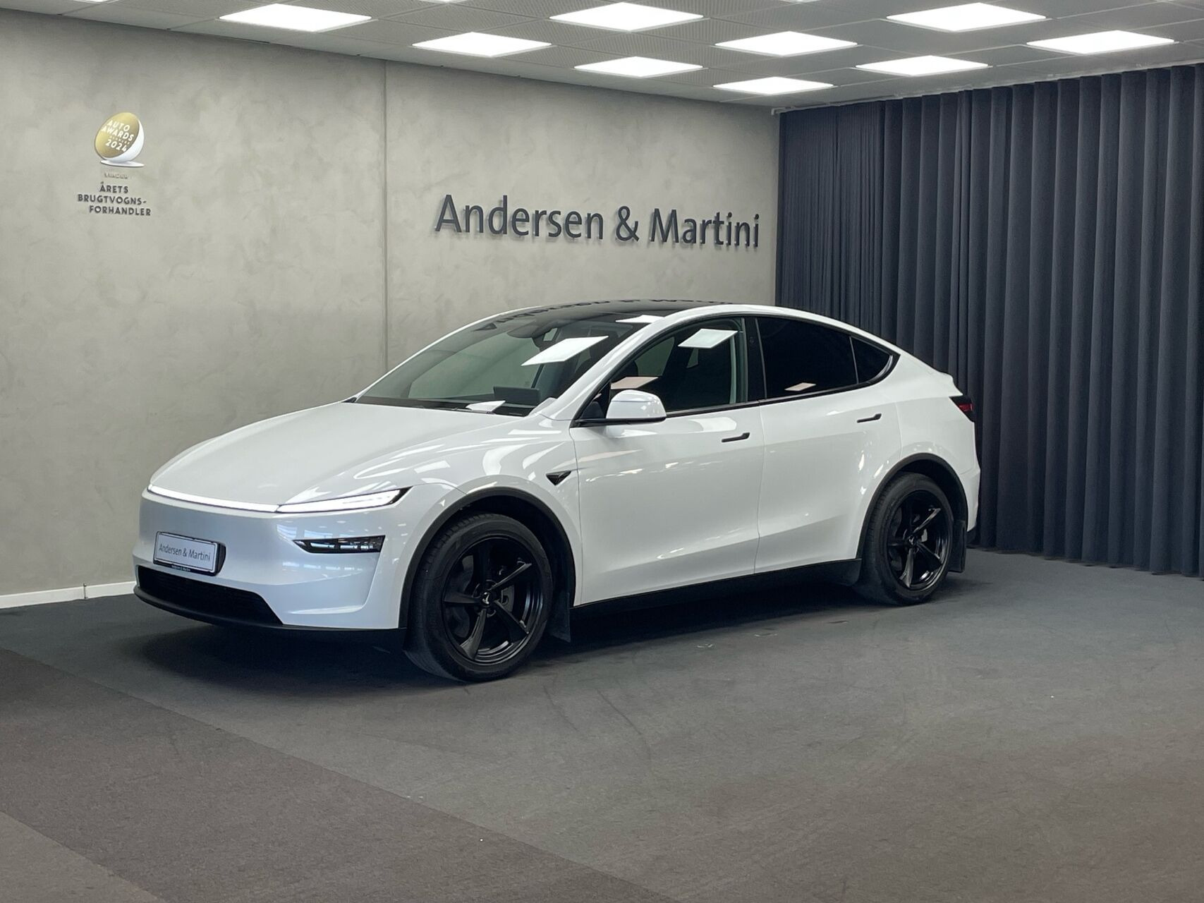 Tesla Model Y EL Premium Long Range RWD 347HK 5d Aut.