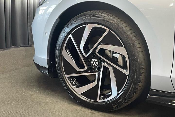 Sølv VW ID.7 fra 2026