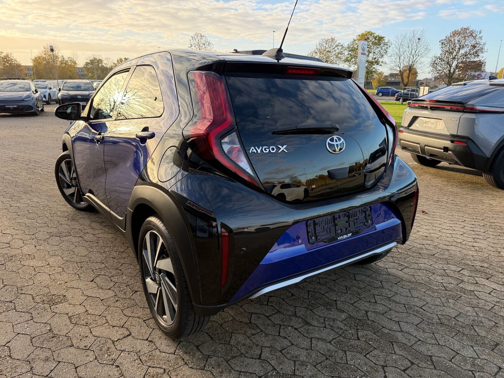 Blå Toyota Aygo X fra 2022