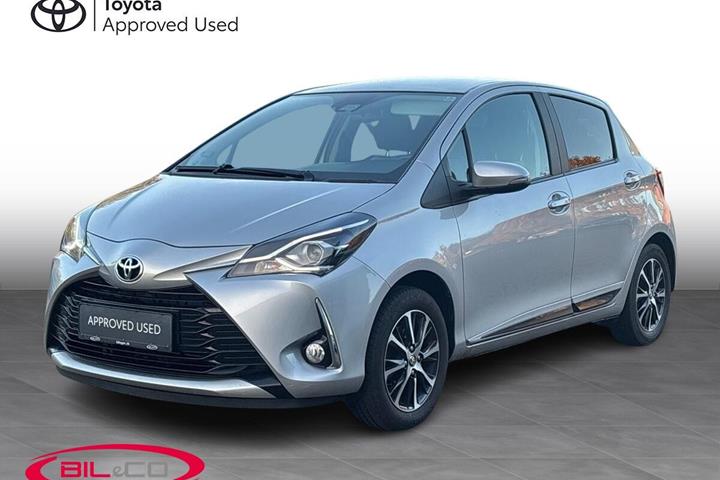 Grå Toyota Yaris fra 2020