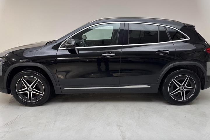 Sort Mercedes EQA250 fra 2023