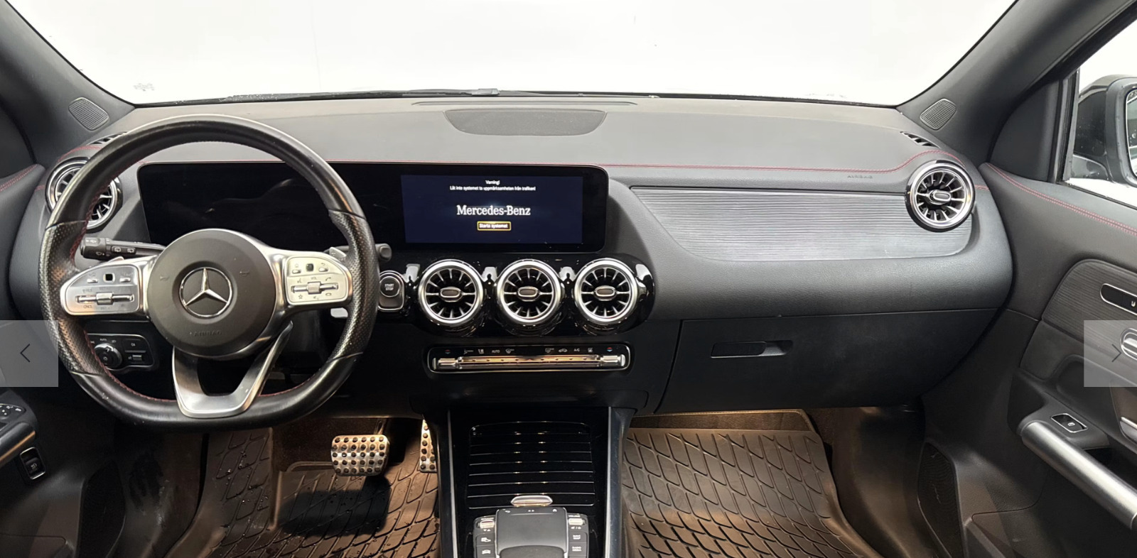 Sort Mercedes EQA250 fra 2023