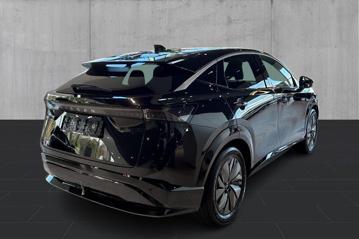 Sort Nissan Ariya fra 2026