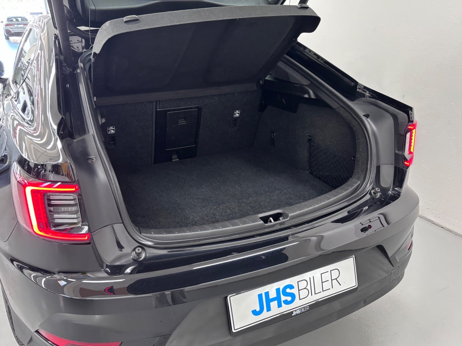 Sort Polestar 2 fra 2023