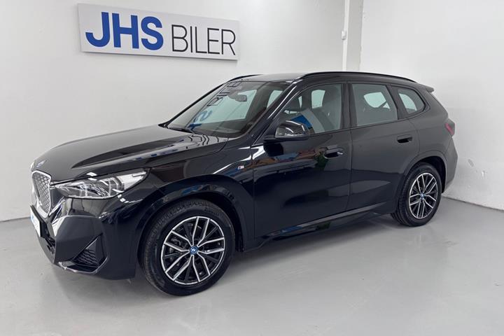 Sort BMW iX1 fra 2025