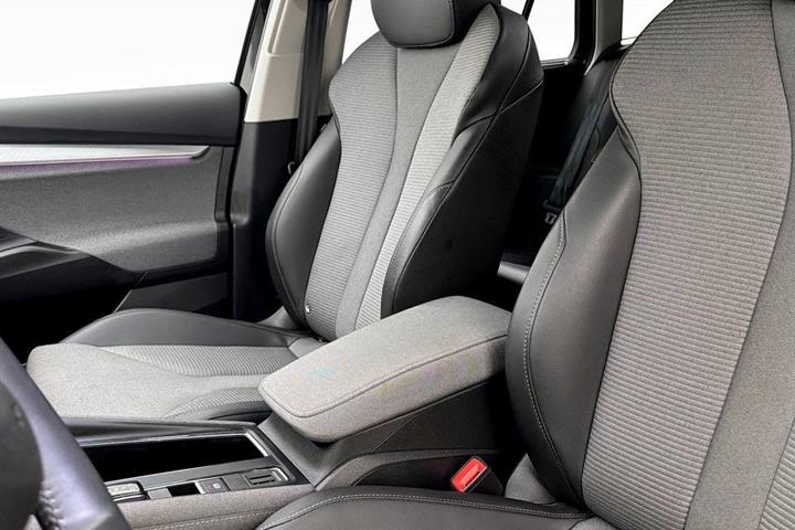 Sort Skoda Enyaq fra 2025