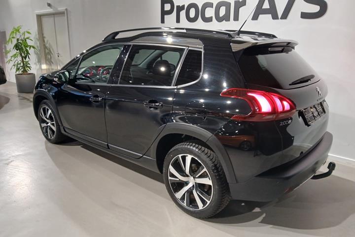 Sort Peugeot 2008 fra 2017