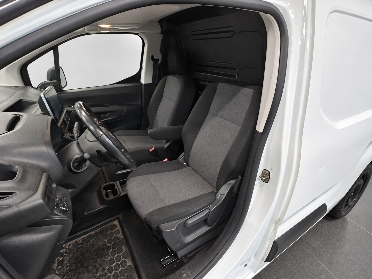 Hvid Opel Combo fra 2019