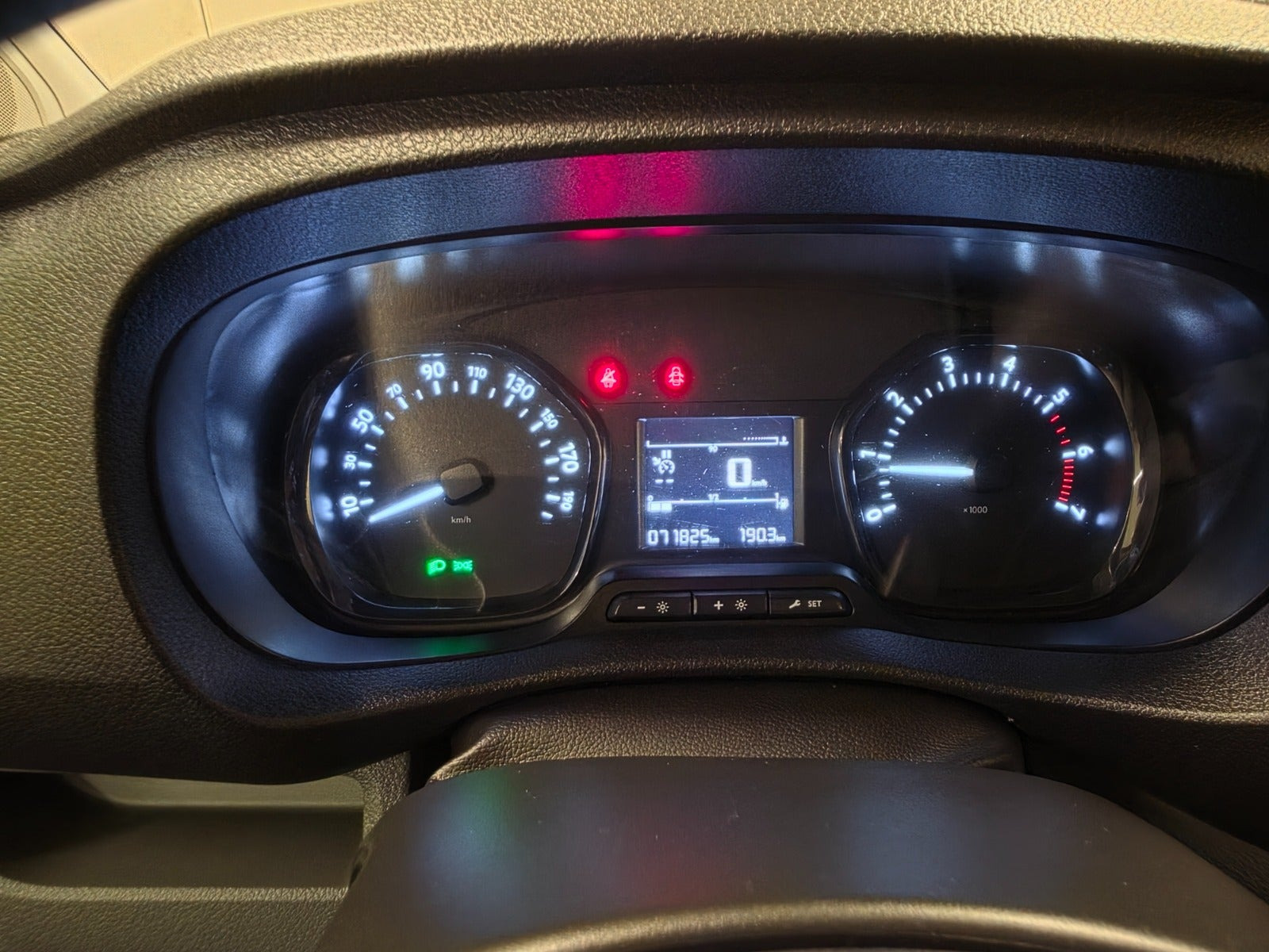 Hvid Toyota ProAce fra 2021