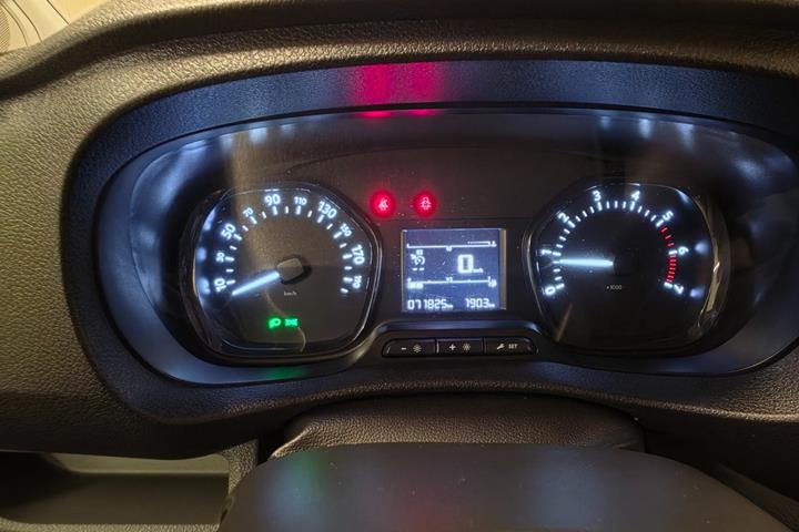 Hvid Toyota ProAce fra 2021