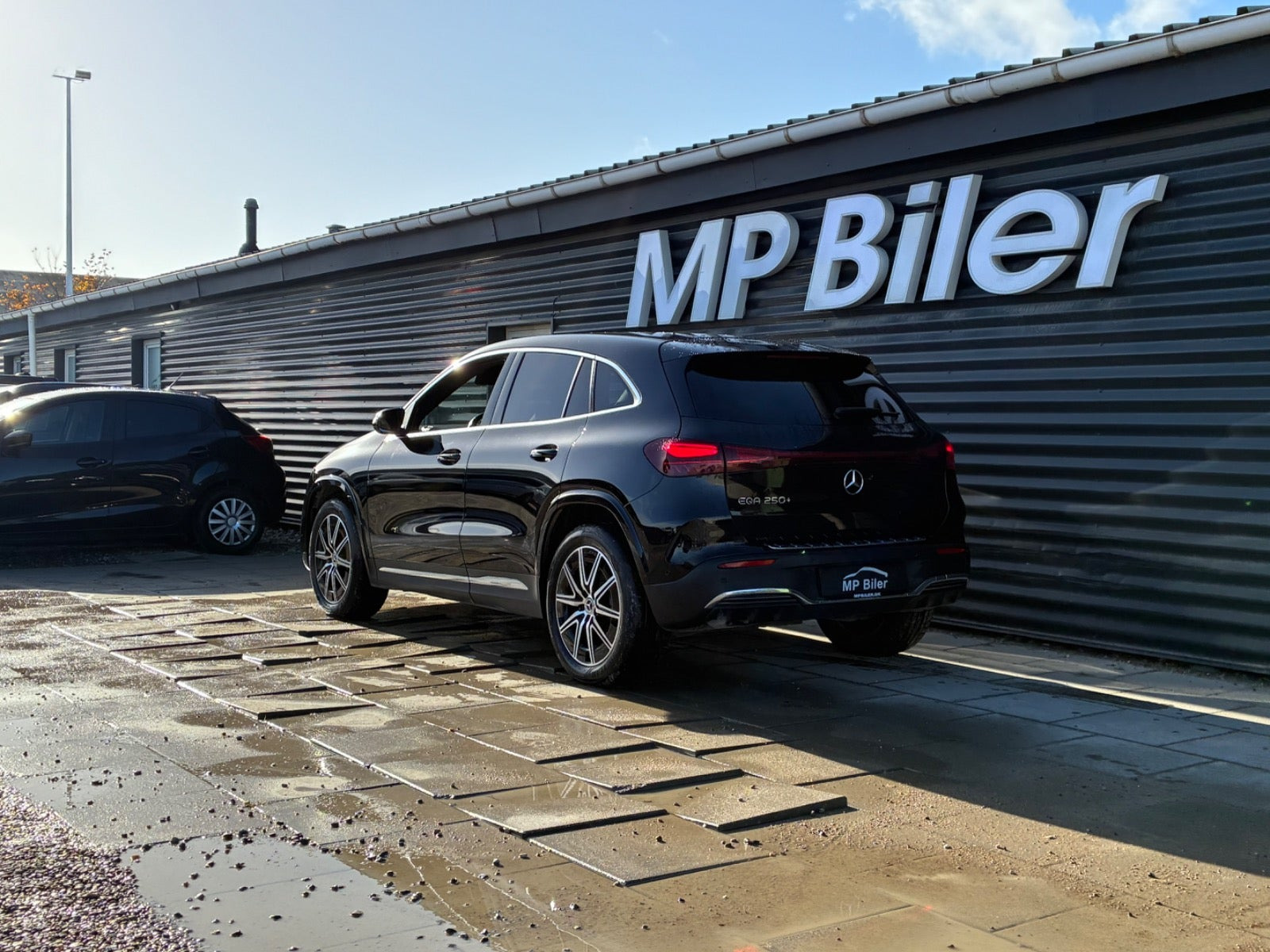 Sort Mercedes EQA250+ fra 2024