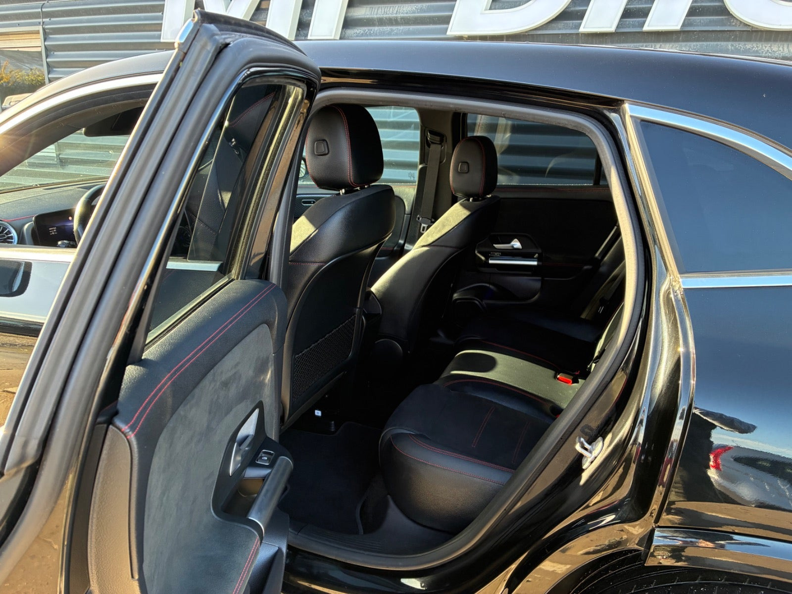 Sort Mercedes EQA250+ fra 2024