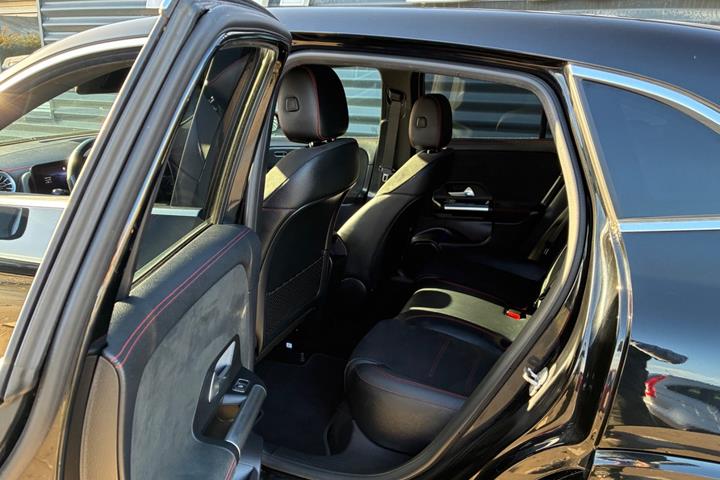 Sort Mercedes EQA250+ fra 2024