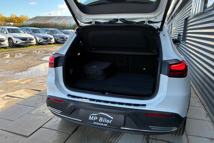 Hvid Mercedes EQA250+ fra 2024