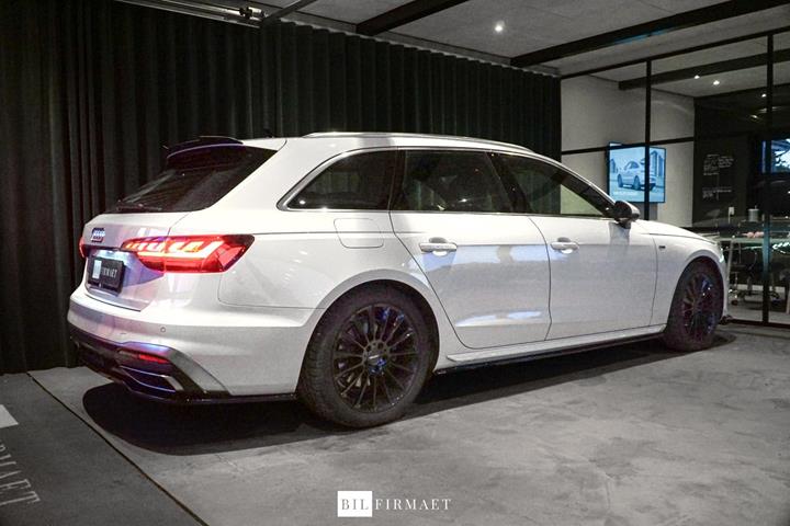 Hvid Audi A4 fra 2023