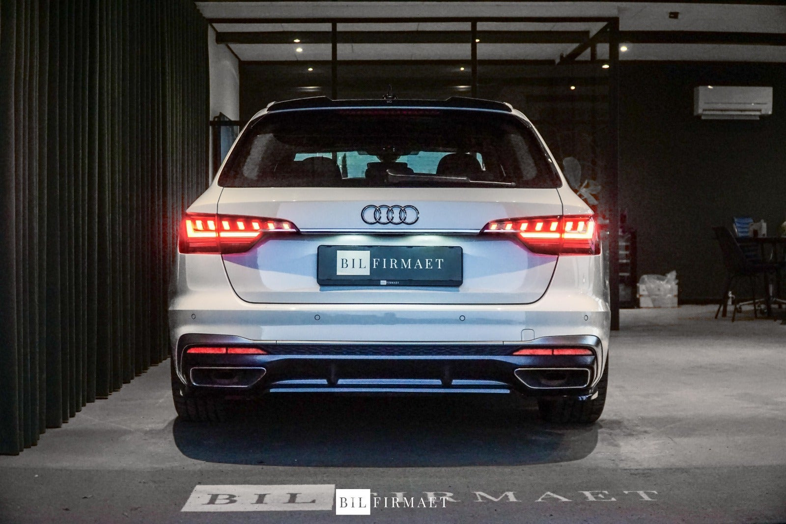 Hvid Audi A4 fra 2023