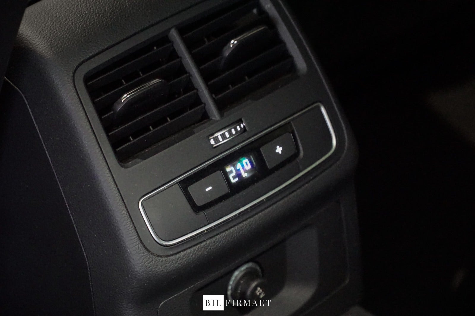 Hvid Audi A4 fra 2023