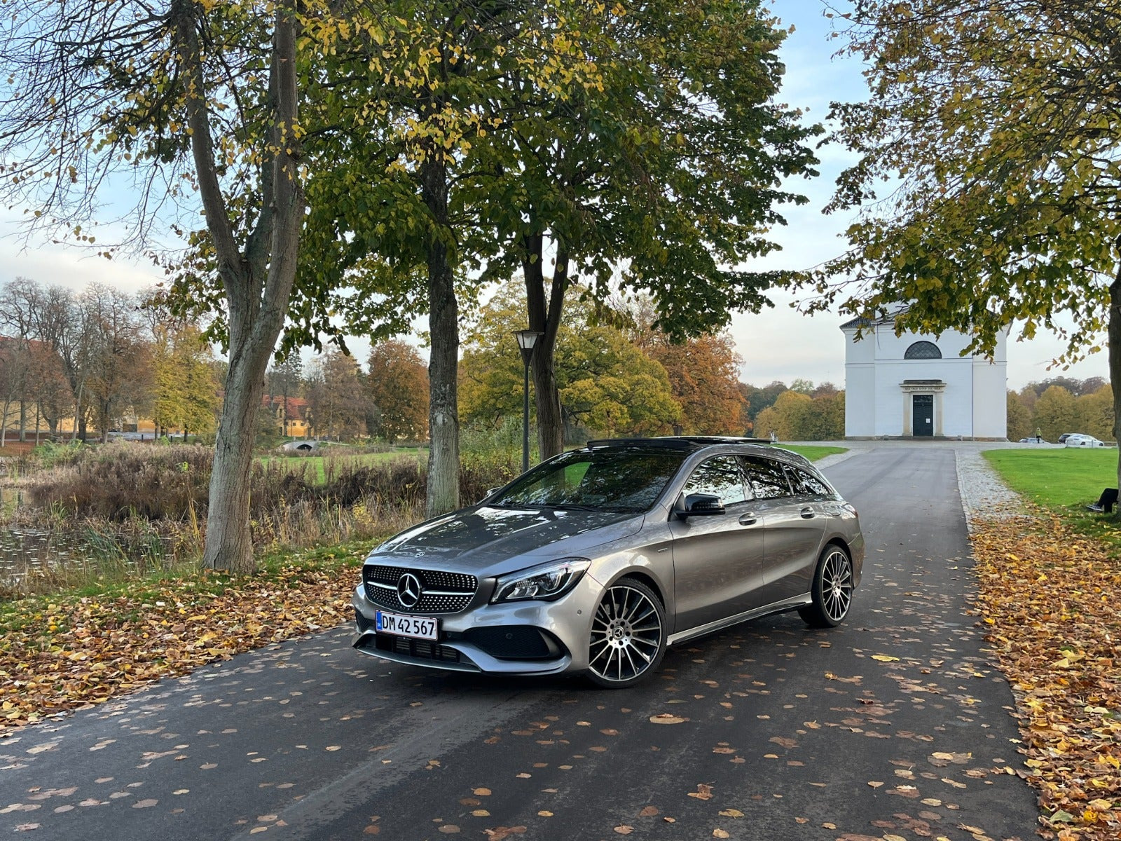 Grå Mercedes CLA220 d fra 2018