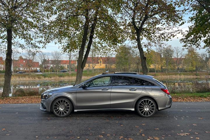 Grå Mercedes CLA220 d fra 2018