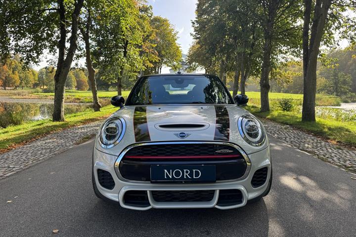 Hvid Mini Cooper S fra 2018