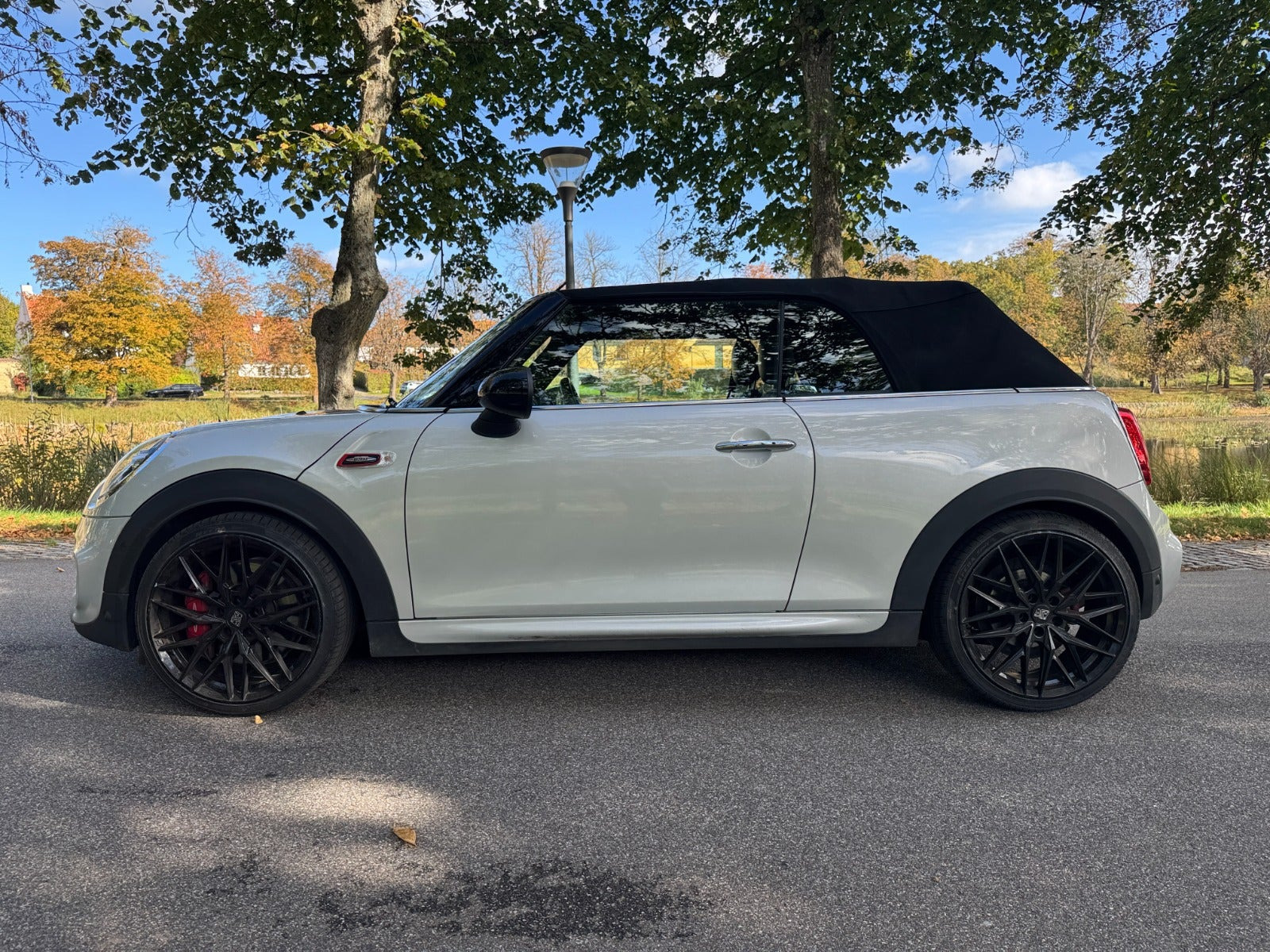Hvid Mini Cooper S fra 2018