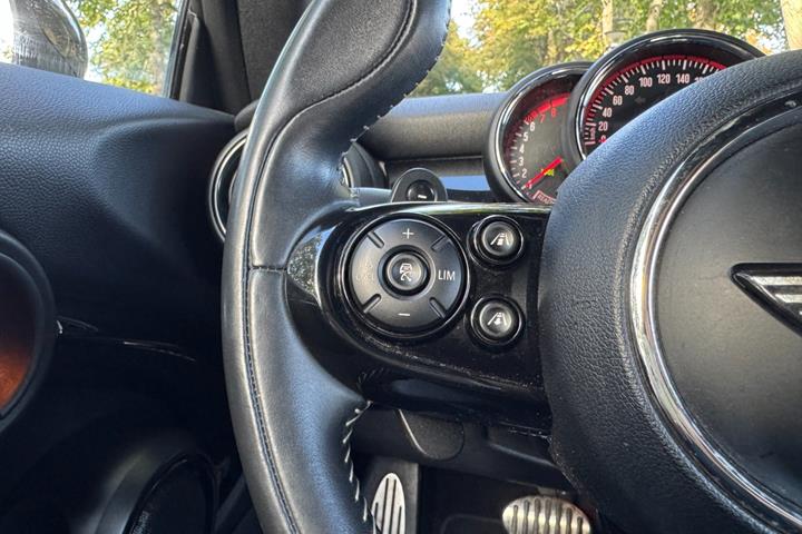 Hvid Mini Cooper S fra 2018