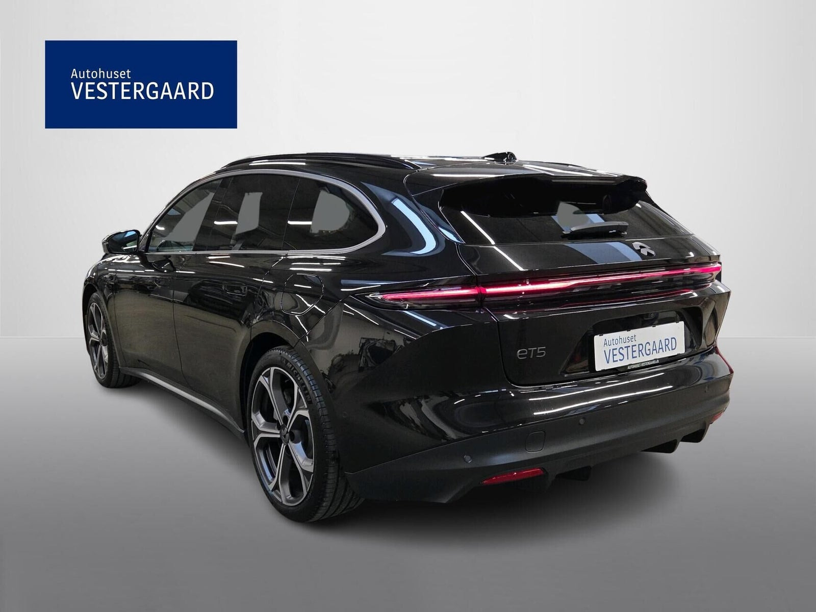 Sort Nio ET5 fra 2025
