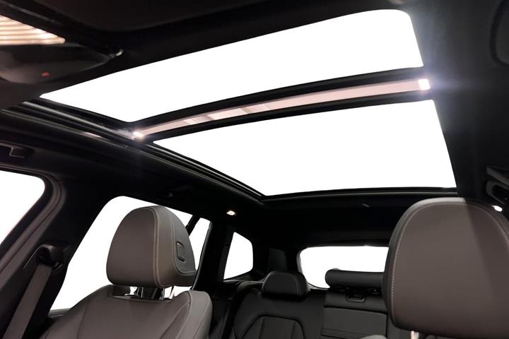 Grå BMW iX3 fra 2022