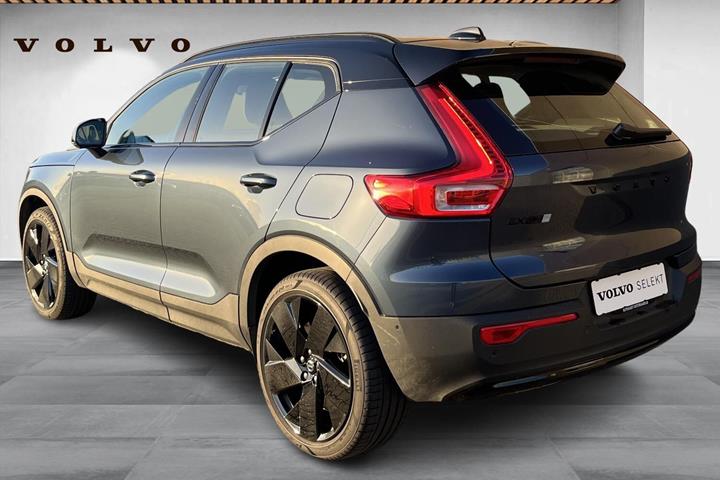 Blå Volvo EX40 fra 2026