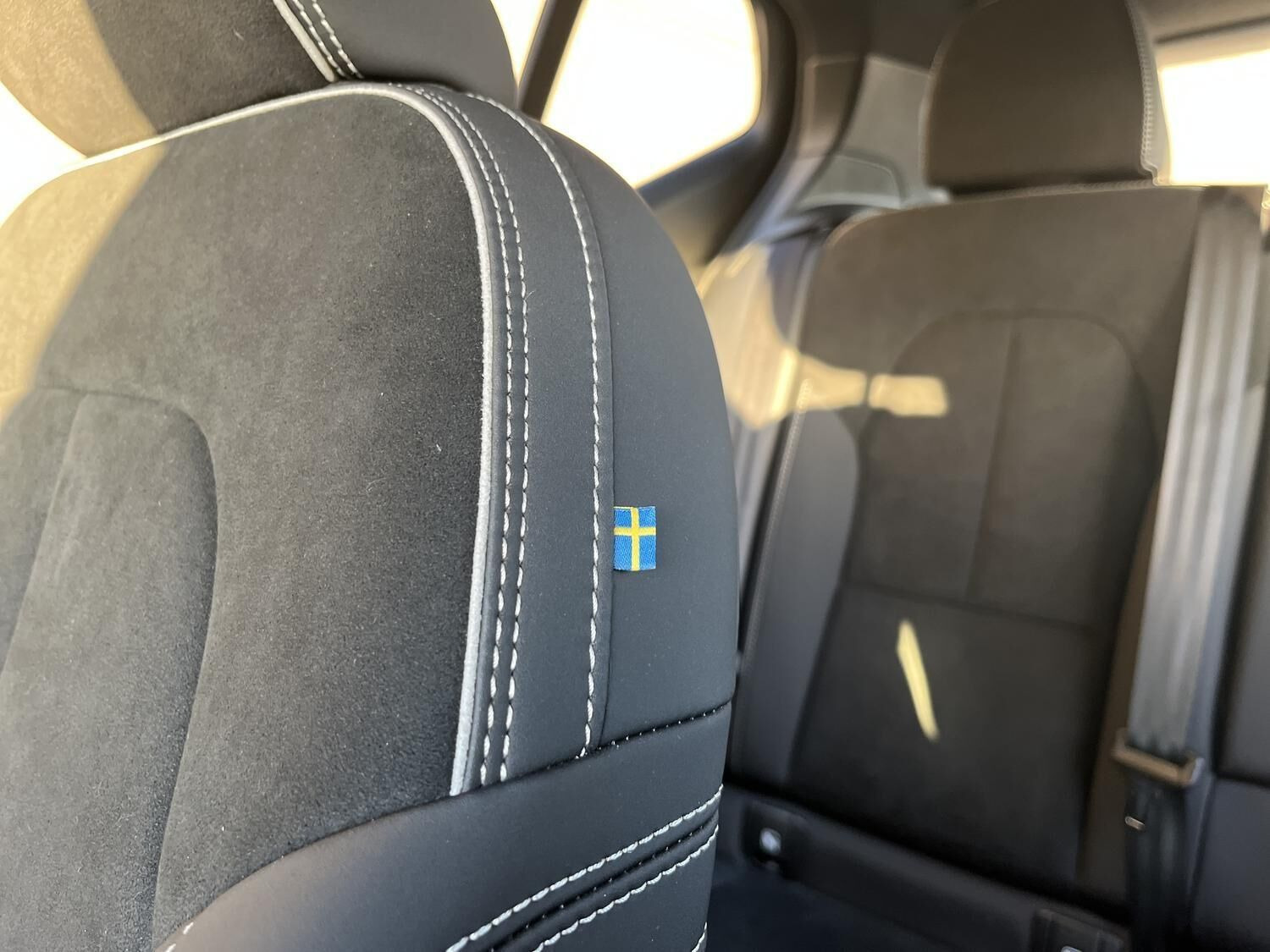 Blå Volvo EX40 fra 2026