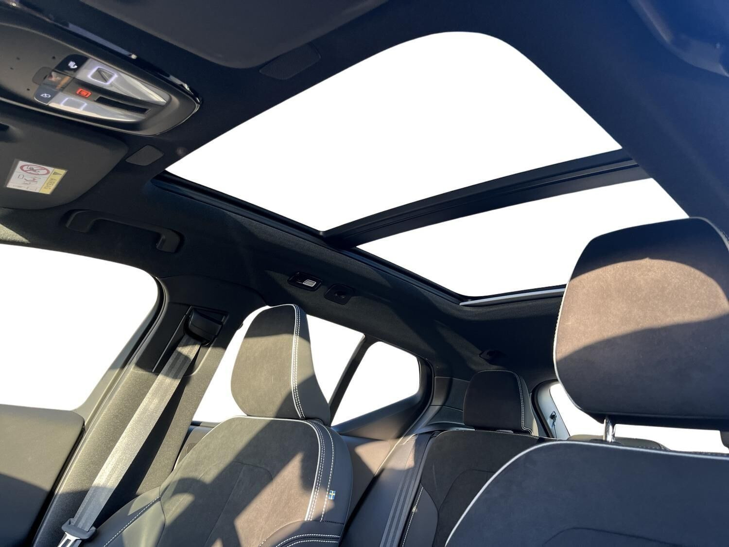 Blå Volvo EX40 fra 2026