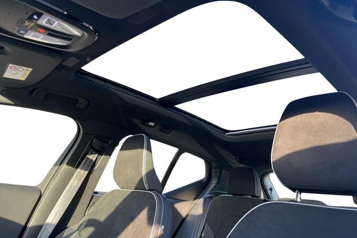 Blå Volvo EX40 fra 2026