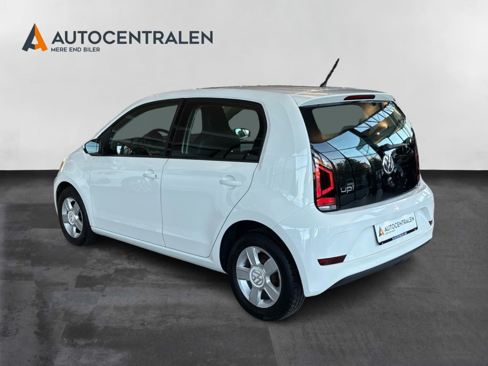 Hvid VW UP! fra 2018