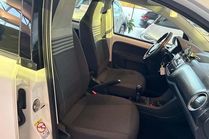 Hvid VW UP! fra 2018