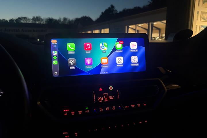 Grå BMW iX3 fra 2022